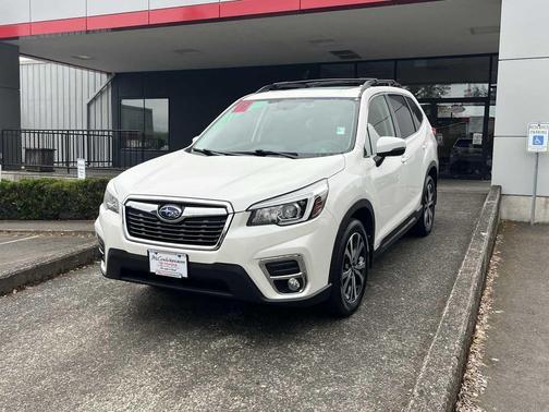 Crystal White Pearl 2019 Subaru Forester Limited