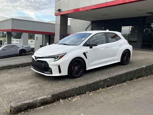 Ice Cap 2024 Toyota GR Corolla Core