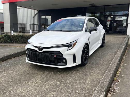 Ice Cap 2024 Toyota GR Corolla Core