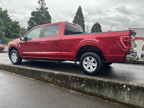 Rapid Red Metallic Tinted Clearcoat 2022 Ford F-150 XLT