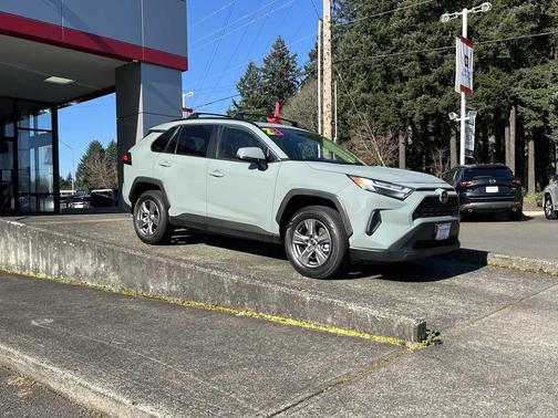 2023 Toyota RAV4 XLE
