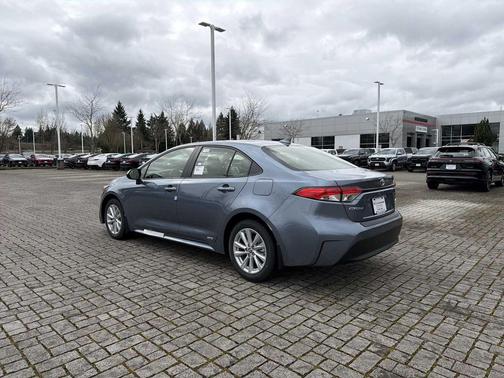 2026 Toyota Corolla Hybrid LE
