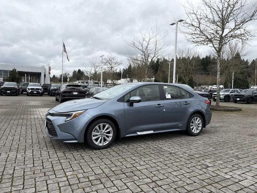 2026 Toyota Corolla Hybrid LE
