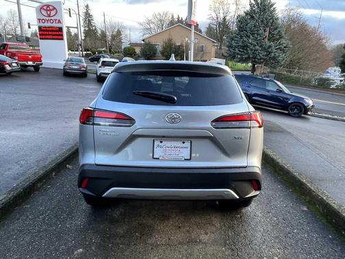 2024 Toyota Corolla Cross XLE
