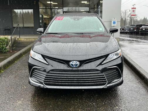 2024 Toyota Camry Hybrid XLE