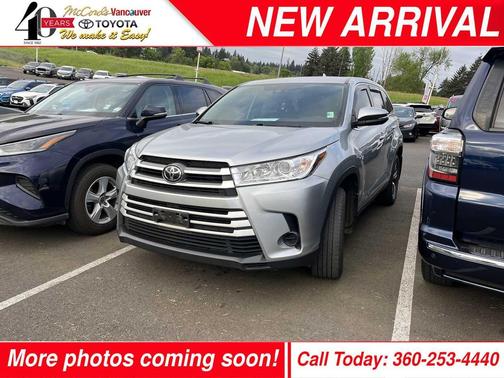 Celestial Silver Metallic 2019 Toyota Highlander LE