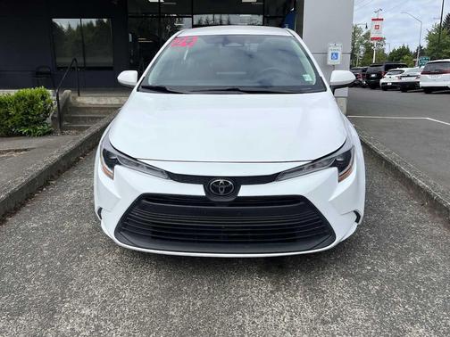 Ice Cap 2024 Toyota Corolla LE