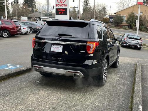 2017 Ford Explorer Platinum