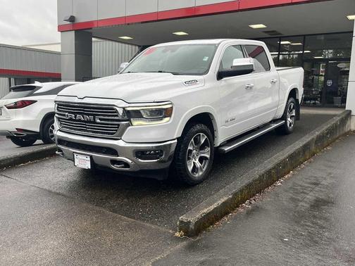 Bright White Clearcoat 2022 RAM 1500 Laramie