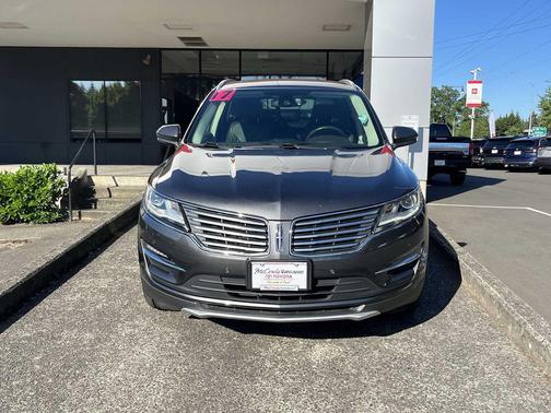 Magnetic Gray Metallic 2017 Lincoln MKC Reserve