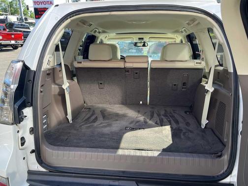 Starfire Pearl 2016 Lexus GX 460 Luxury