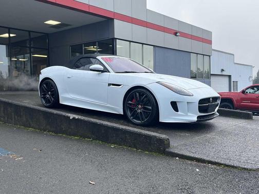 2017 Jaguar F-TYPE R