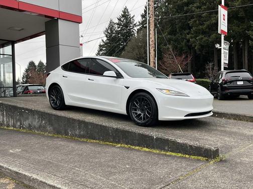 2025 Tesla Model 3 Long Range