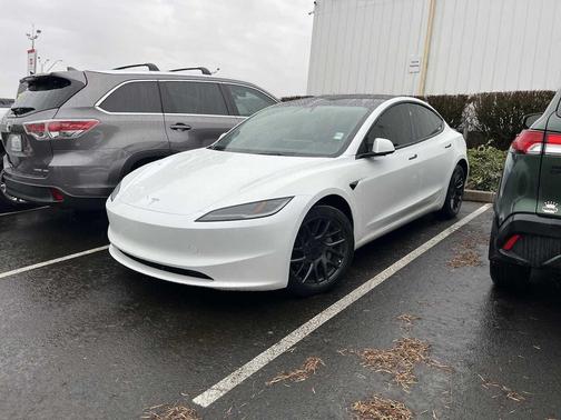 2025 Tesla Model 3 Long Range