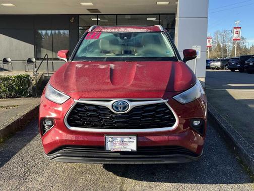 2022 Toyota Highlander Hybrid XLE