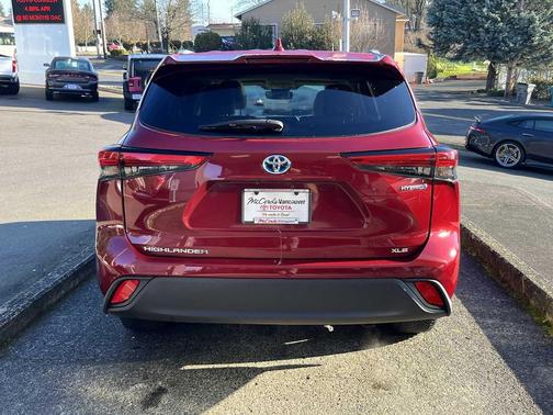 2022 Toyota Highlander Hybrid XLE