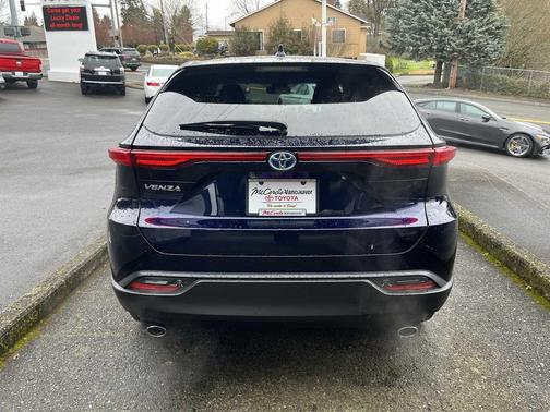 2023 Toyota Venza LE