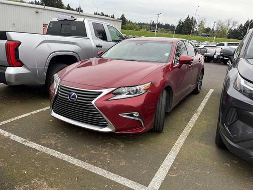 Matador Red Mica 2016 Lexus ES 300h Base