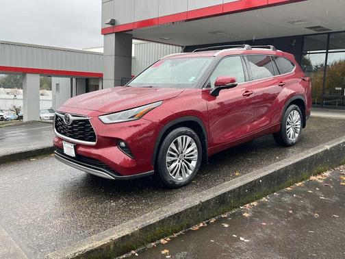 2023 Toyota Highlander Platinum