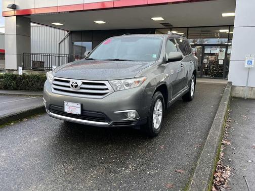 2011 Toyota Highlander SE