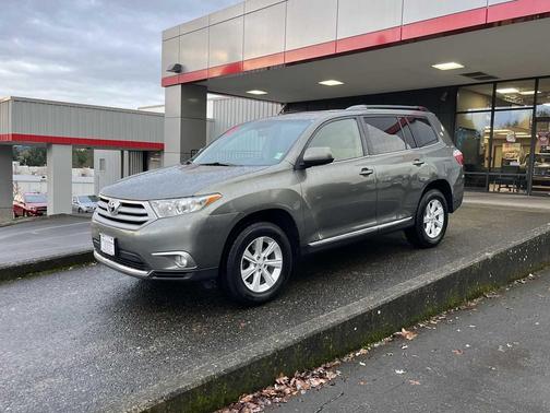 2011 Toyota Highlander SE