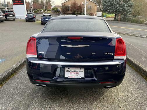2016 Chrysler 300C Platinum