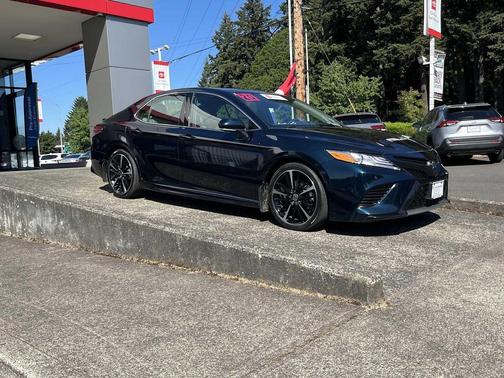 Galactic Aqua Mica 2020 Toyota Camry XSE