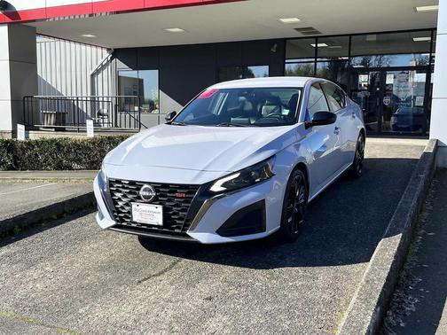 Gray Sky Pearl 2023 Nissan Altima SR FWD