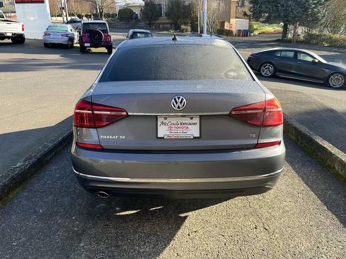 2018 Volkswagen Passat 2.0T SE