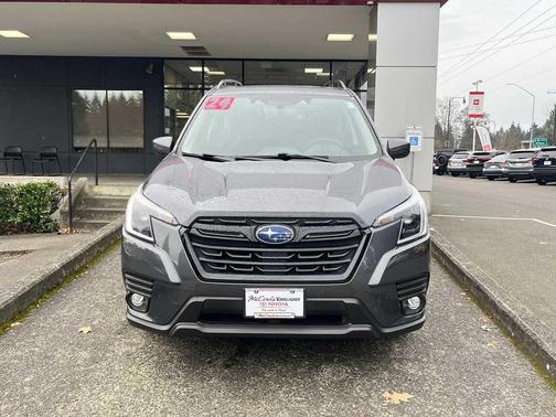 2024 Subaru Forester Premium