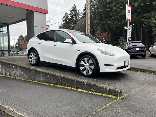 2023 Tesla Model Y AWD