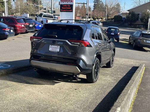 2024 Toyota RAV4 Hybrid SE