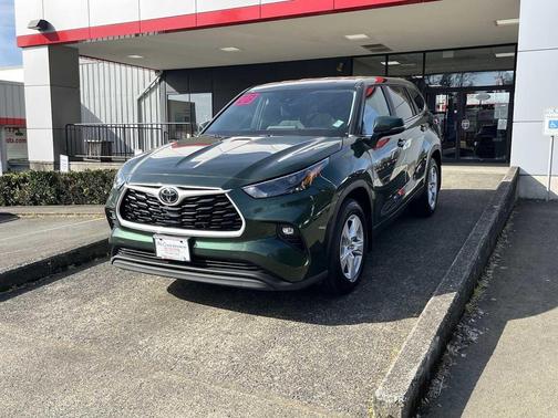 Cypress 2023 Toyota Highlander LE