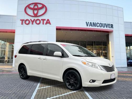 2015 Toyota Sienna XLE