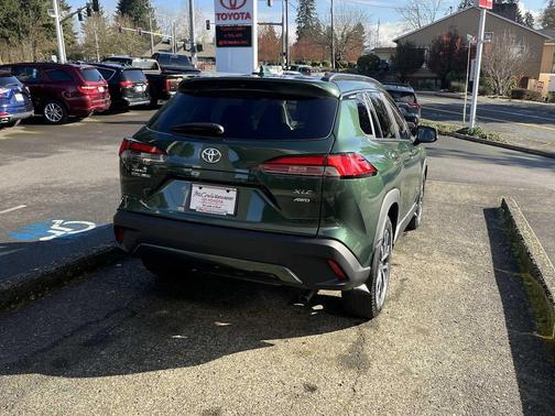 2024 Toyota Corolla Cross XLE