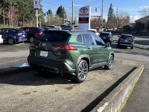 2024 Toyota Corolla Cross XLE