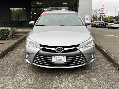 Celestial Silver Metallic 2017 Toyota Camry LE