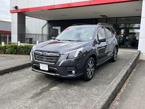 Magnetite Gray Metallic 2023 Subaru Forester Limited
