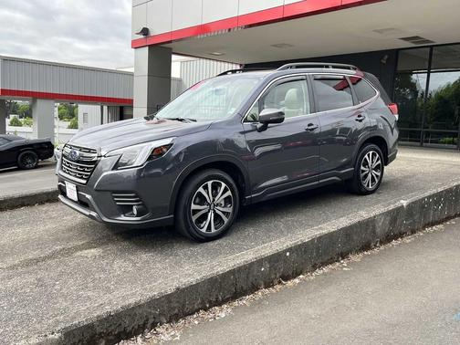 Magnetite Gray Metallic 2023 Subaru Forester Limited