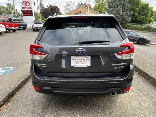 Magnetite Gray Metallic 2023 Subaru Forester Limited