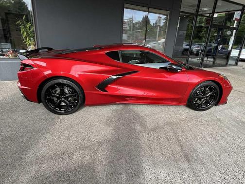Red Mist Metallic Tintcoat 2021 Chevrolet Corvette Stingray w/3LT