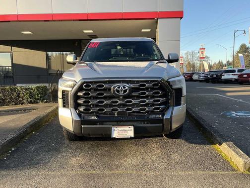 2022 Toyota Tundra Platinum