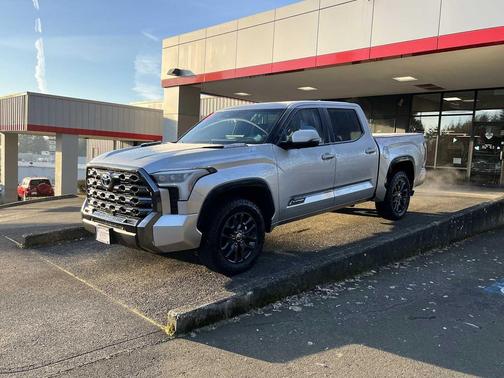 2022 Toyota Tundra Platinum