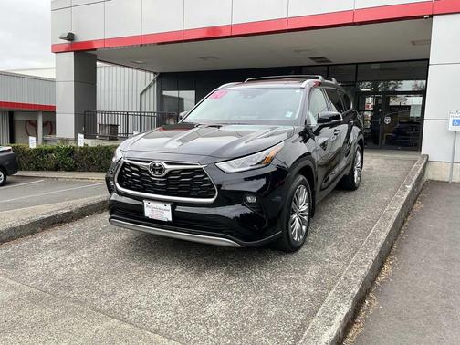 2024 Toyota Highlander Platinum