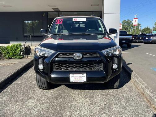 Midnight Black Metallic 2019 Toyota 4Runner SR5