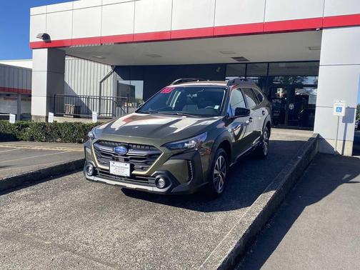 2023 Subaru Outback Premium