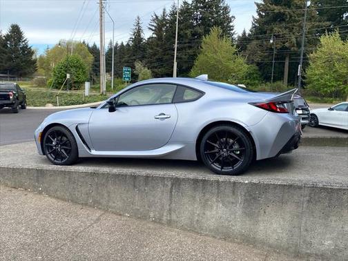 2024 Toyota GR86 Premium