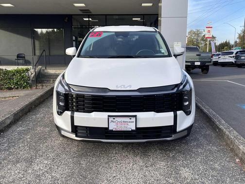 Snow White Pearl 2026 Kia Sportage SX Turbo