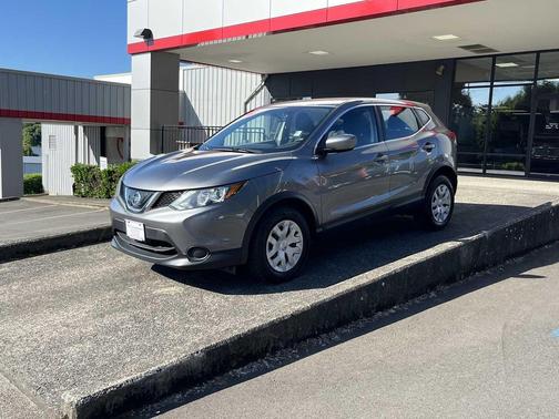 Gun Metallic 2019 Nissan Rogue Sport S