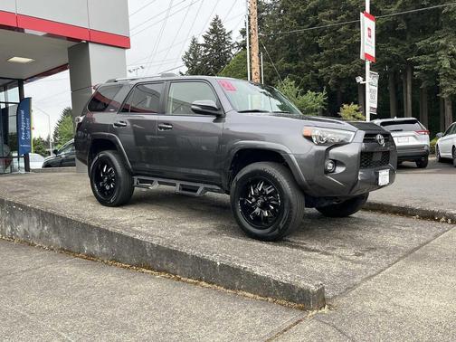 Magnetic Gray Metallic 2021 Toyota 4Runner SR5 Premium